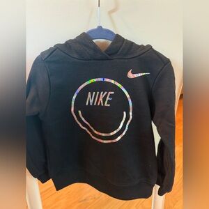 ☺️Nike smiley holographic graphic fleece pullover hoodie sweatshirt size 3T